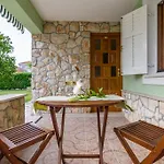 In Okrug Gornji With Terrace, Air Conditioning, Wifi 3436-1