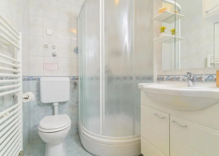 In Okrug Gornji With Terrace, Air Conditioning, Wifi 3436-1 Трогір
