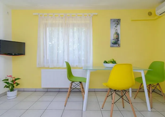 In Okrug Gornji With Terrace, Air Conditioning, Wifi 3436-1 *