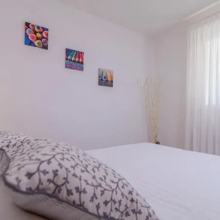 Appartement In Okrug Gornji With Terrace, Air Conditioning, Wifi 3436-1