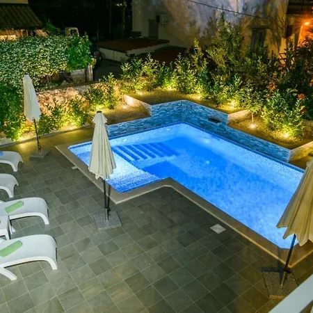 In Okrug Gornji With Terrace, Air Conditioning, Wifi 3436-1 *