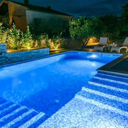 In Okrug Gornji With Terrace, Air Conditioning, Wifi 3436-1 *