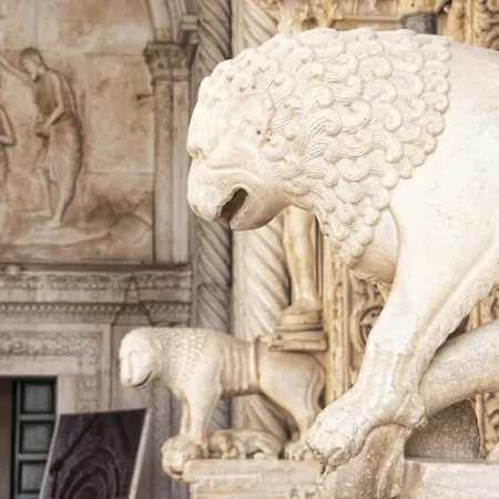 In Okrug Gornji With Terrace, Air Conditioning, Wifi 3436-1 Trogir