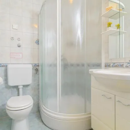 In Okrug Gornji With Terrace, Air Conditioning, Wifi 3436-1 Трогір